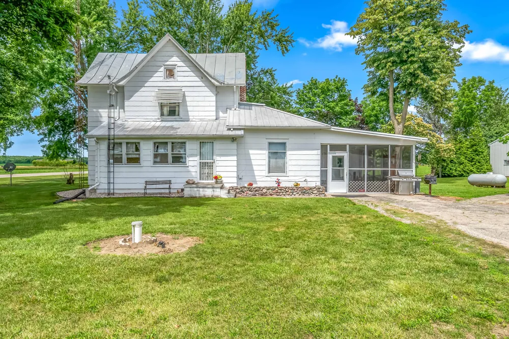 7980 E Territorial Road Waldron, MI 49288