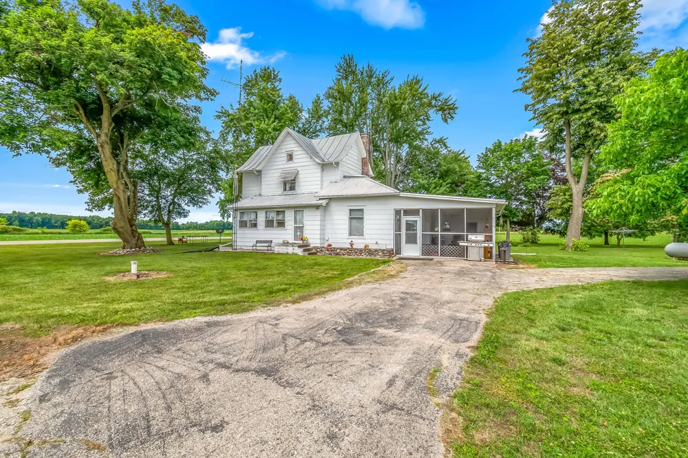 7980 E Territorial Road Waldron, MI 49288