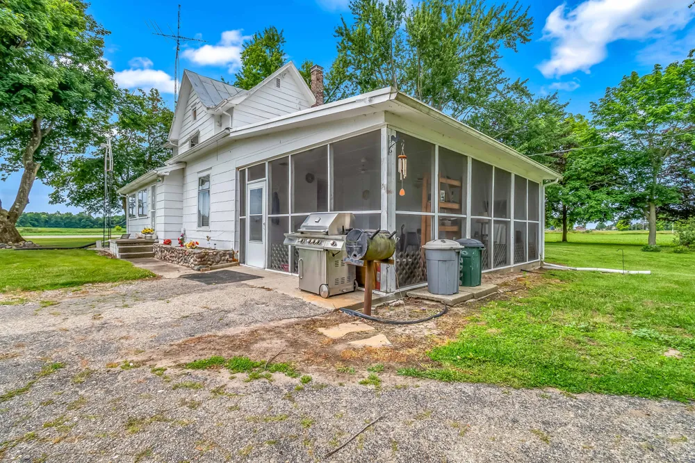 7980 E Territorial Road Waldron, MI 49288