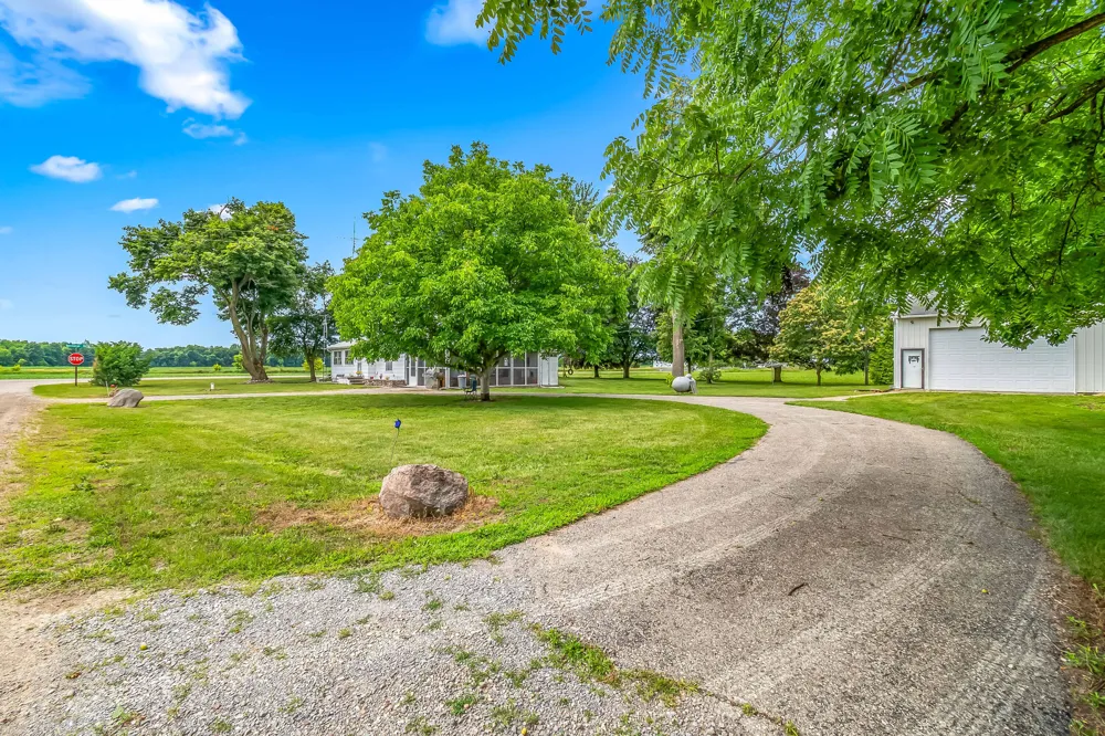 7980 E Territorial Road Waldron, MI 49288