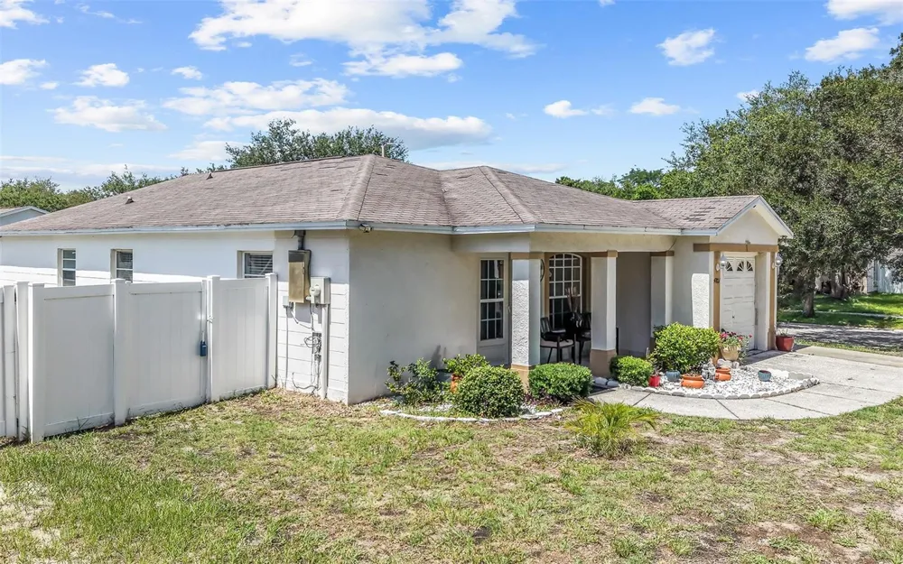 4801 ROCK FISH COURT Tampa, FL 33617