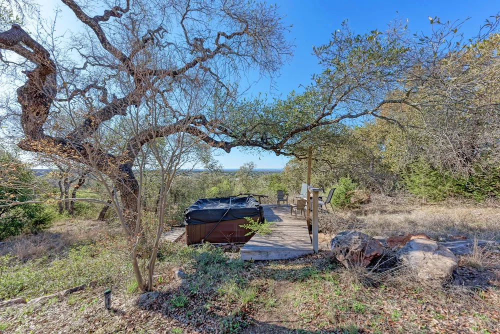 330 Juniper Trail Kingsland, TX 78639