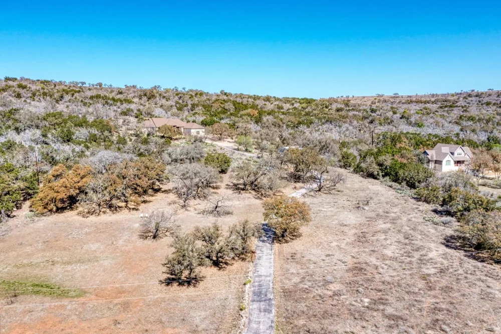 330 Juniper Trail Kingsland, TX 78639