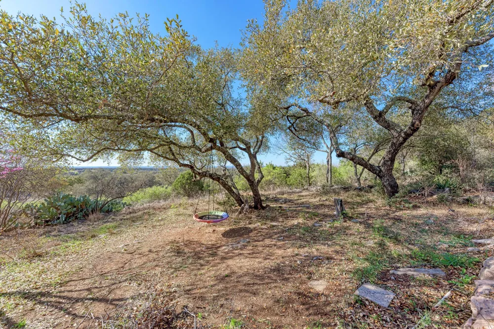 330 Juniper Trail Kingsland, TX 78639