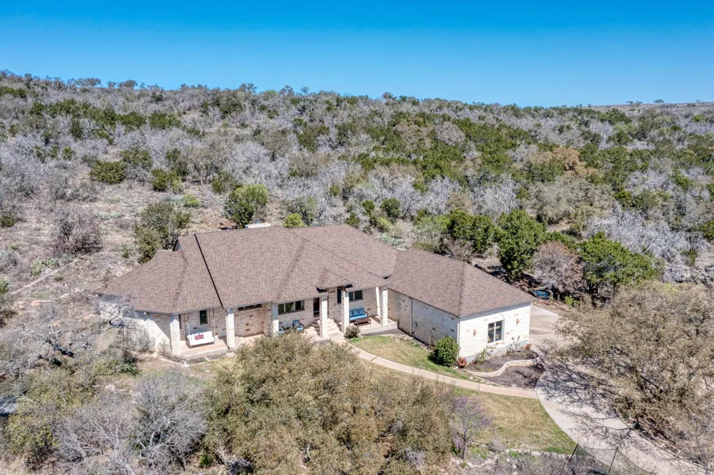330 Juniper Trail Kingsland, TX 78639