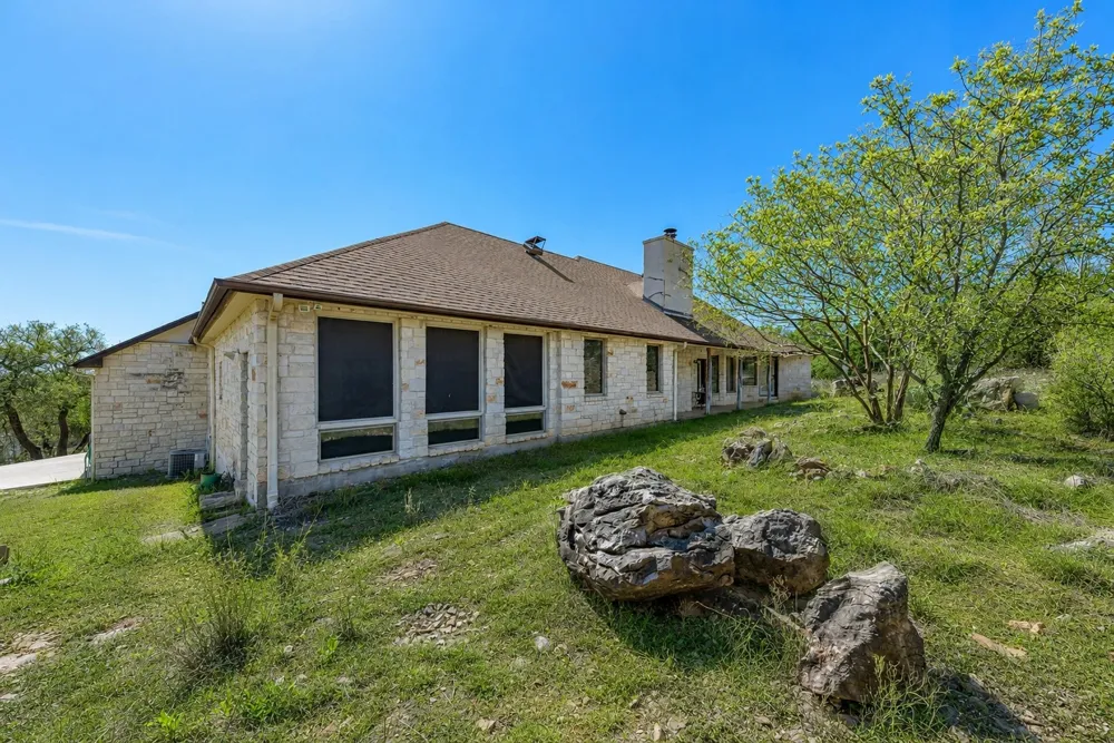 330 Juniper Trail Kingsland, TX 78639