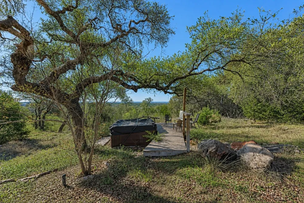 330 Juniper Trail Kingsland, TX 78639