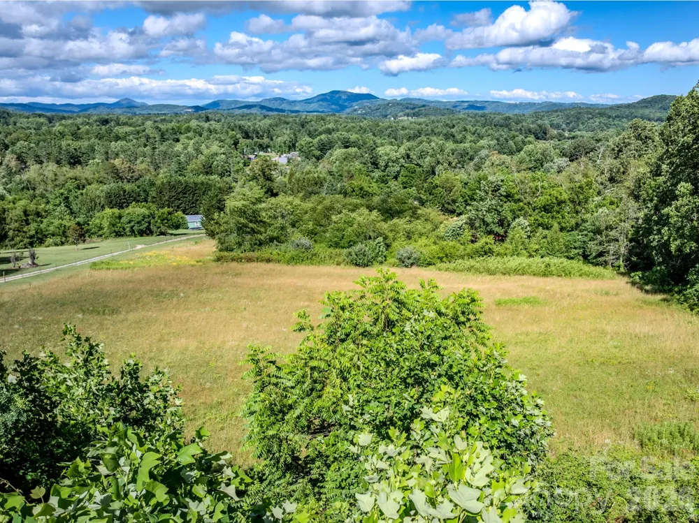 000 Rocky Hill Drive #5 & 7 Hendersonville, NC 28792