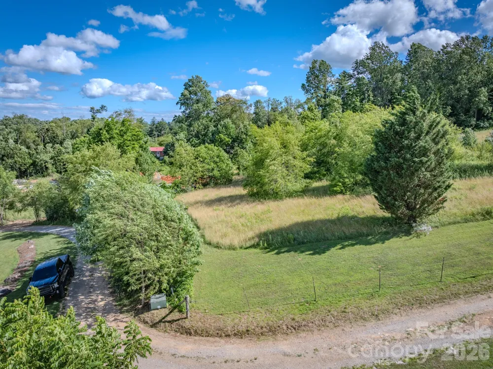 000 Rocky Hill Drive #5 & 7 Hendersonville, NC 28792