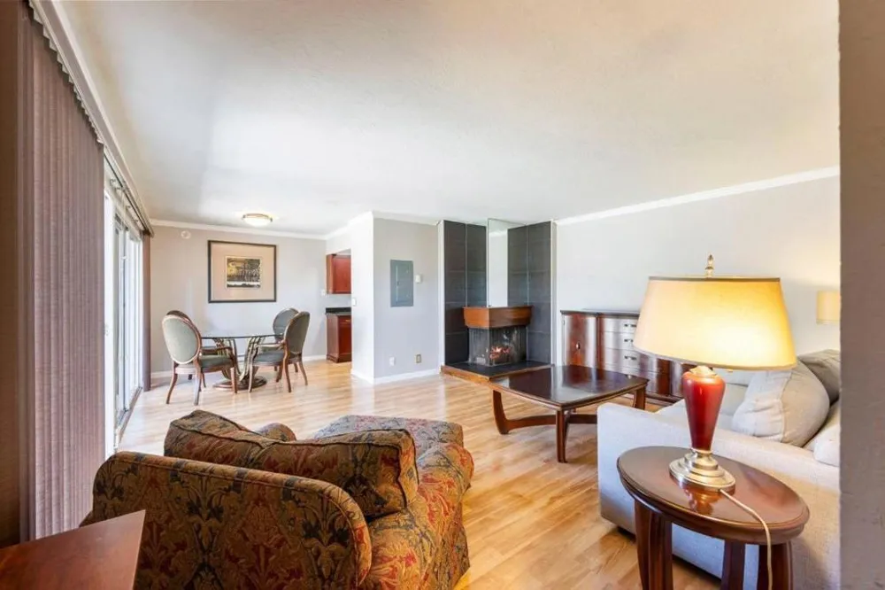 500 W Middlefield Road #98 Mountain View, CA 94043