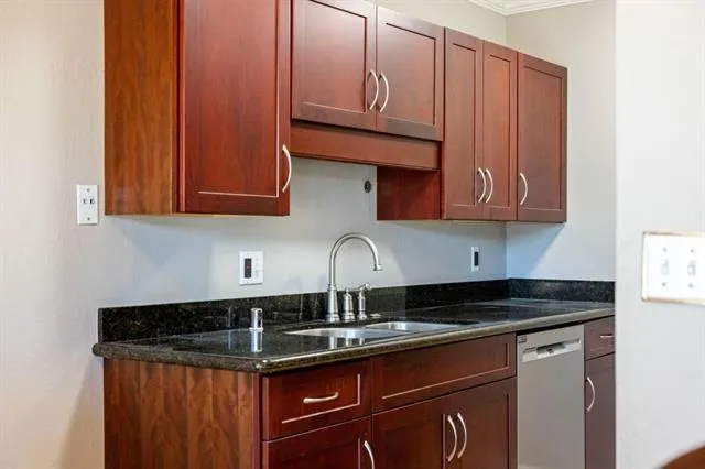 500 W Middlefield Road #98 Mountain View, CA 94043
