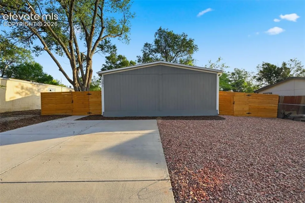 281 E Stewart Drive Pueblo, CO 81007