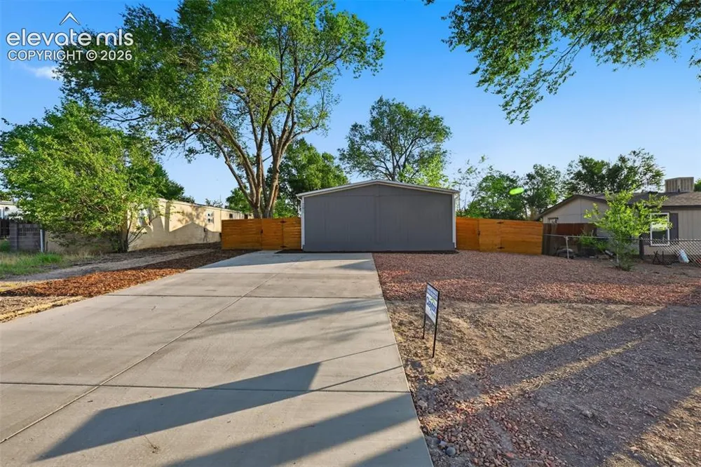 281 E Stewart Drive Pueblo, CO 81007