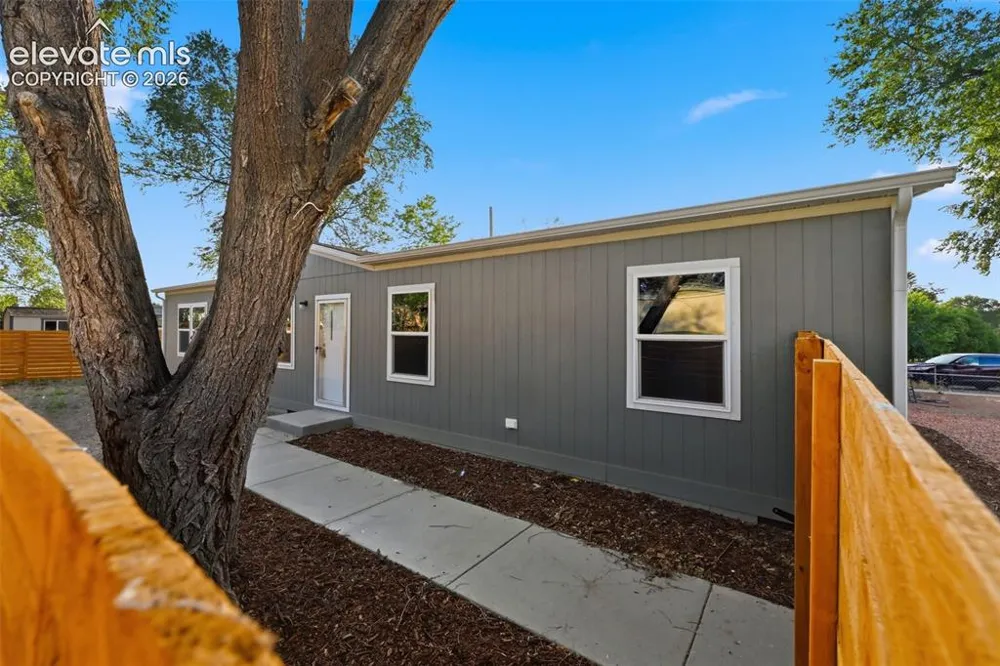 281 E Stewart Drive Pueblo, CO 81007