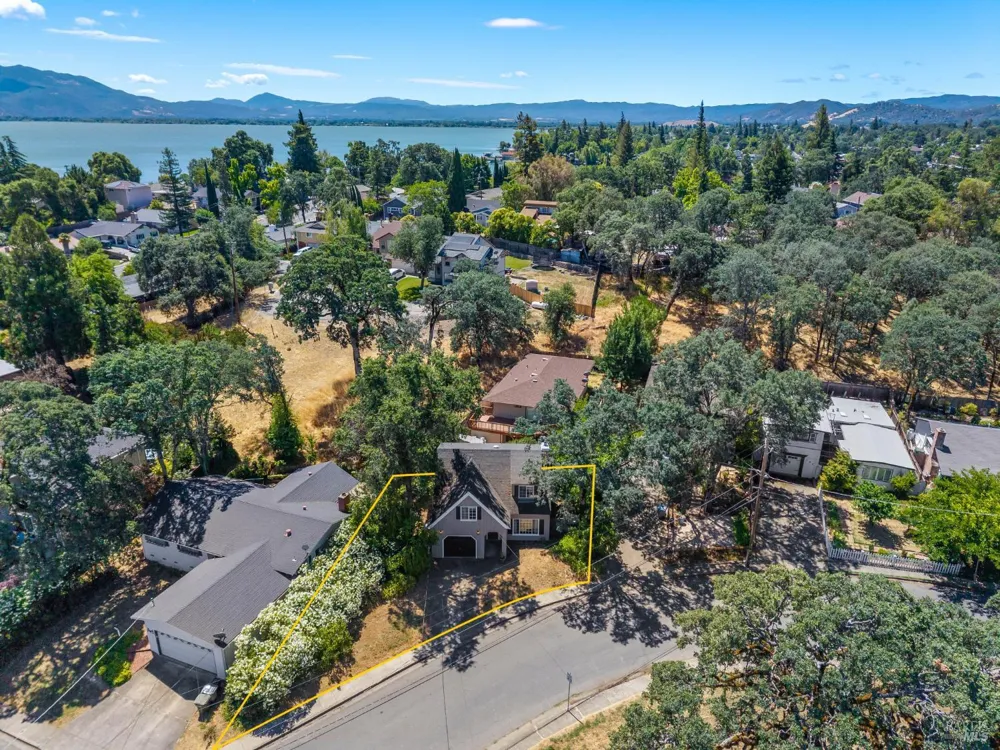 287 Forest Drive Lakeport, CA 95453