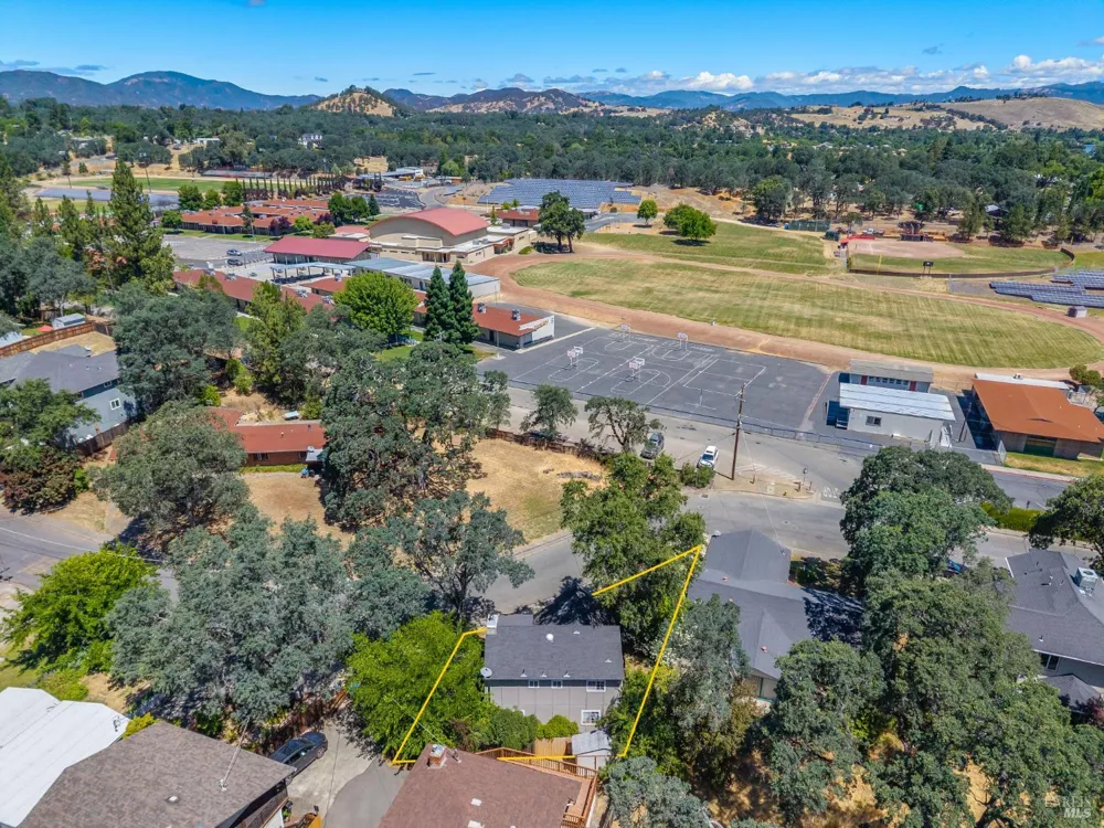 287 Forest Drive Lakeport, CA 95453