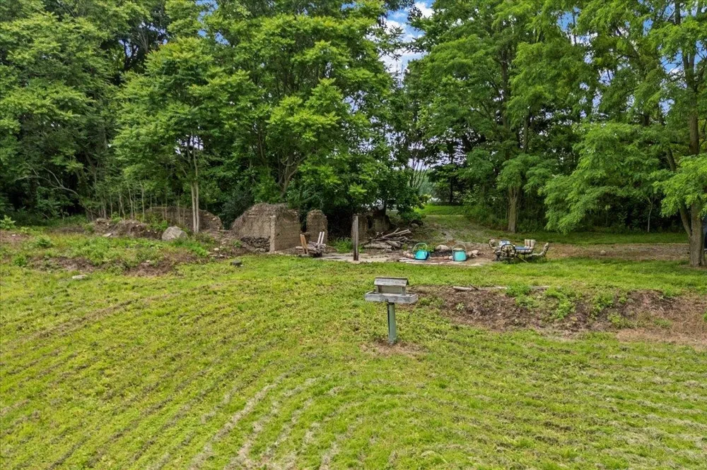 1187 Parks Road Wales Township, MI 48027