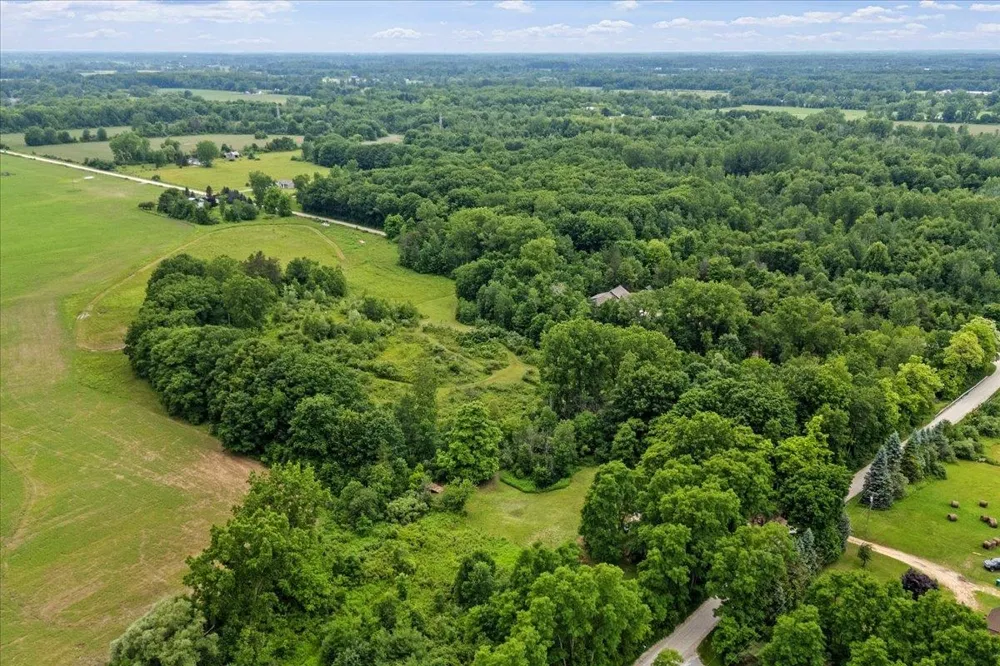 1187 Parks Road Wales Township, MI 48027