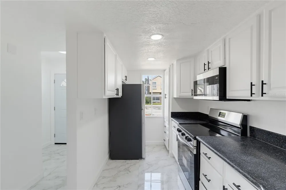 6661 121ST AVENUE #G Largo, FL 33773