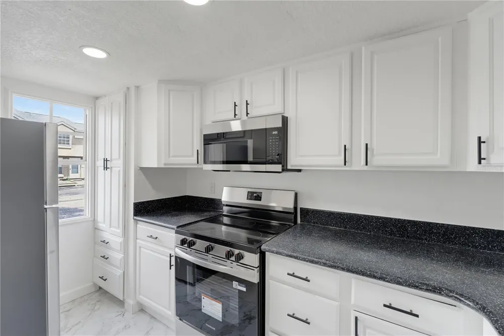 6661 121ST AVENUE #G Largo, FL 33773