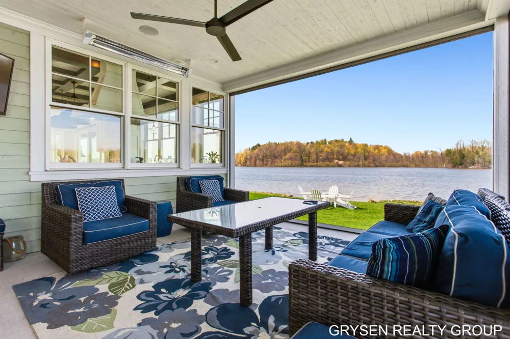 511 Lake Drive Caledonia, MI 49316