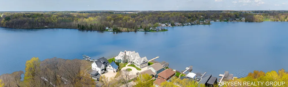 511 Lake Drive Caledonia, MI 49316