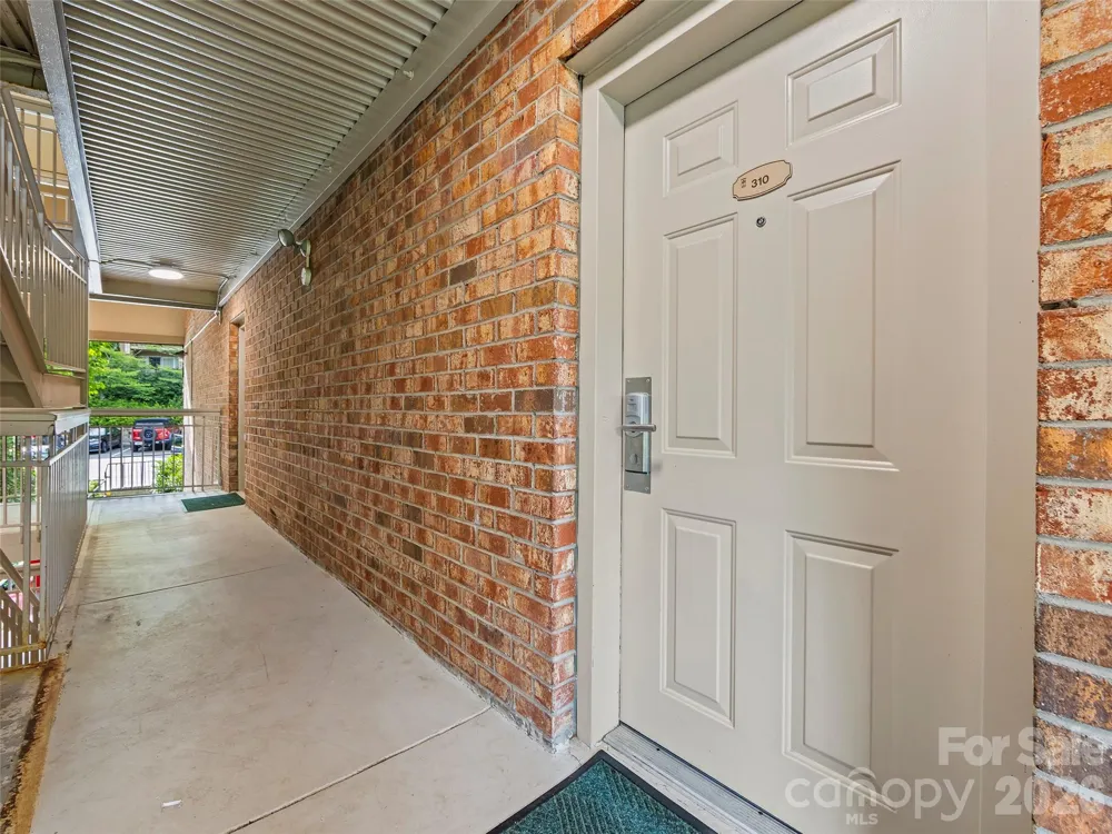 310 Bowling Park Road Asheville, NC 28803
