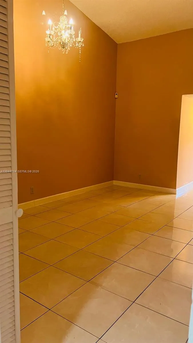 7394 NW 34th St Lauderhill, FL 33319