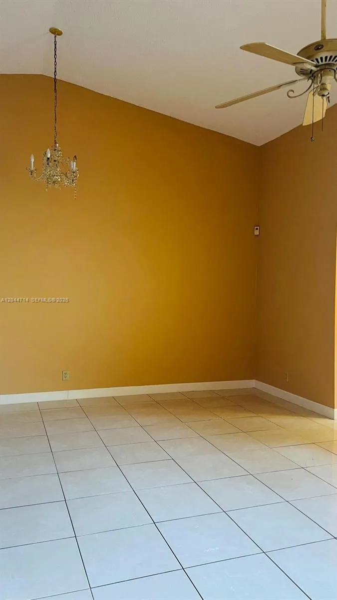 7394 NW 34th St Lauderhill, FL 33319