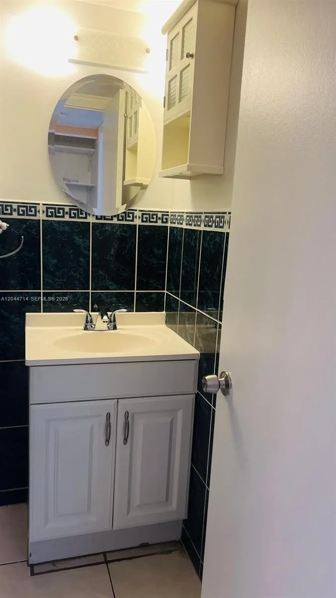 7394 NW 34th St Lauderhill, FL 33319