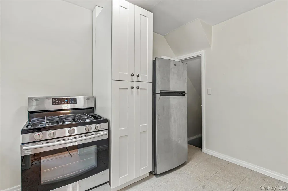2046 26th Street Astoria, NY 11105