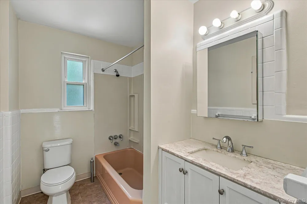 2046 26th Street Astoria, NY 11105