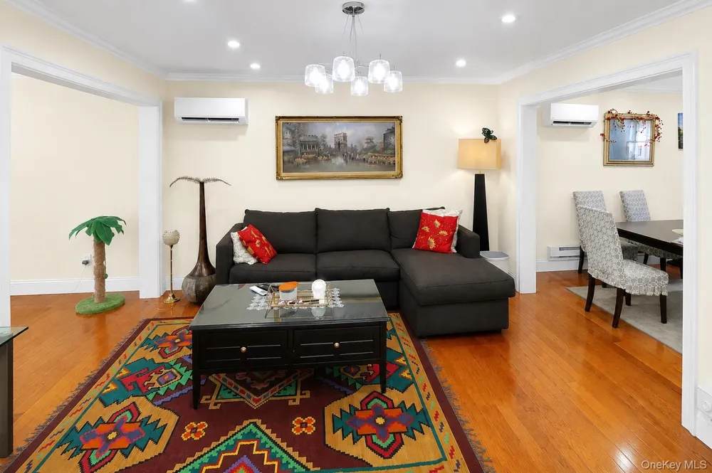 40 Emmett Terrace New Rochelle, NY 10805