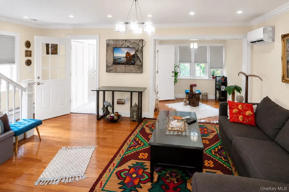 40 Emmett Terrace New Rochelle, NY 10805