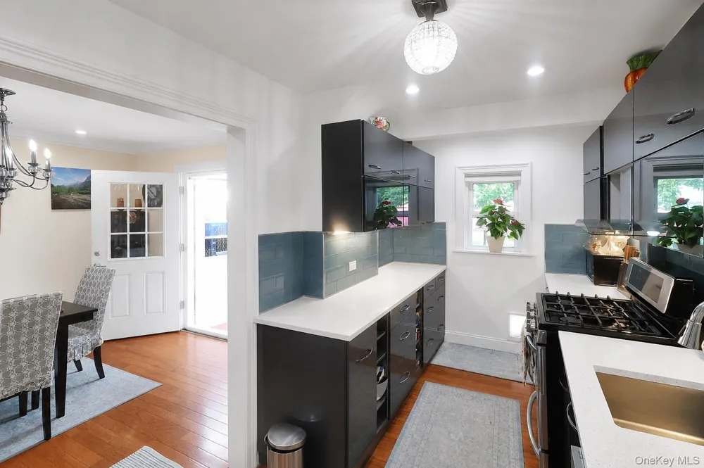 40 Emmett Terrace New Rochelle, NY 10805