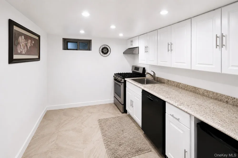 40 Emmett Terrace New Rochelle, NY 10805