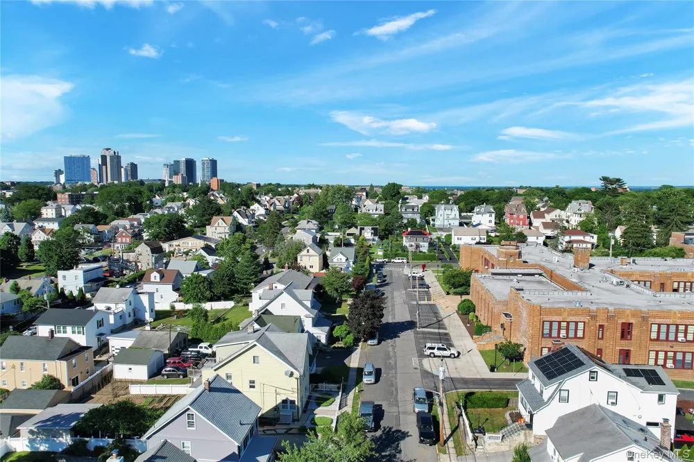 40 Emmett Terrace New Rochelle, NY 10805