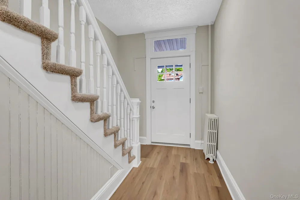 5 Columbia Street Farmingdale, NY 11735