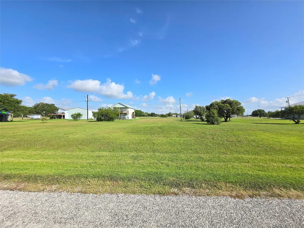 588 Bayview Drive Palacios, TX 77465