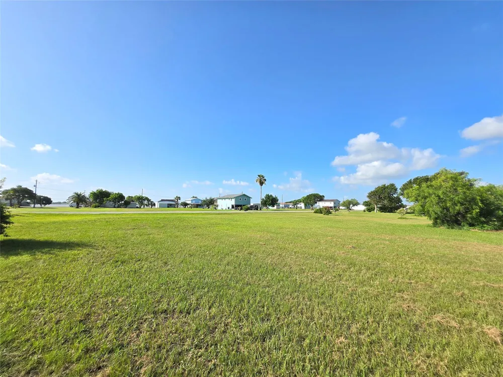 588 Bayview Drive Palacios, TX 77465