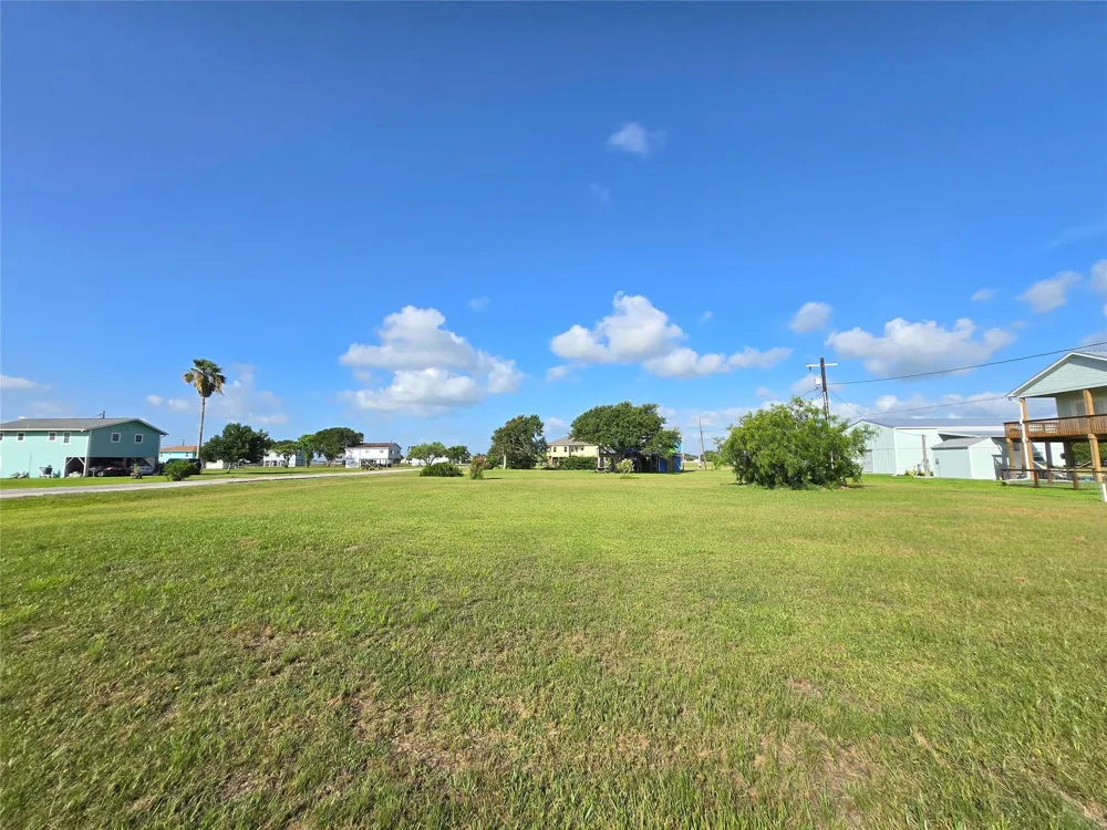 588 Bayview Drive Palacios, TX 77465