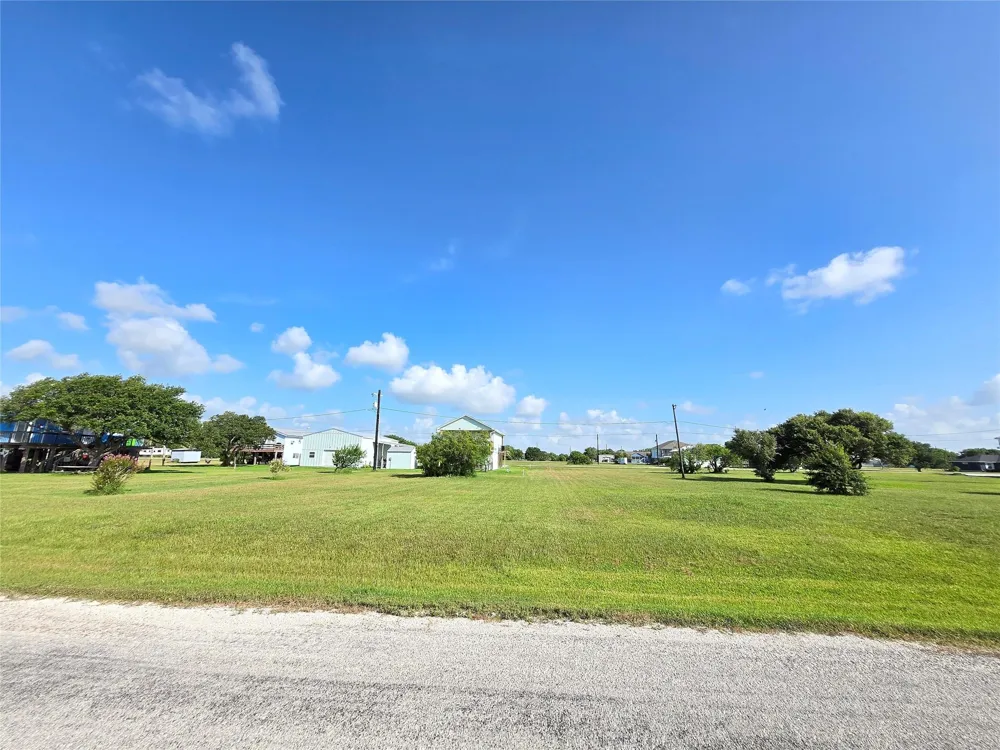 588 Bayview Drive Palacios, TX 77465