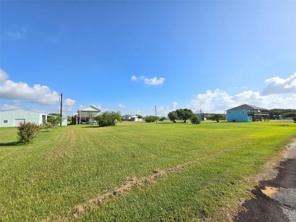 588 Bayview Drive Palacios, TX 77465