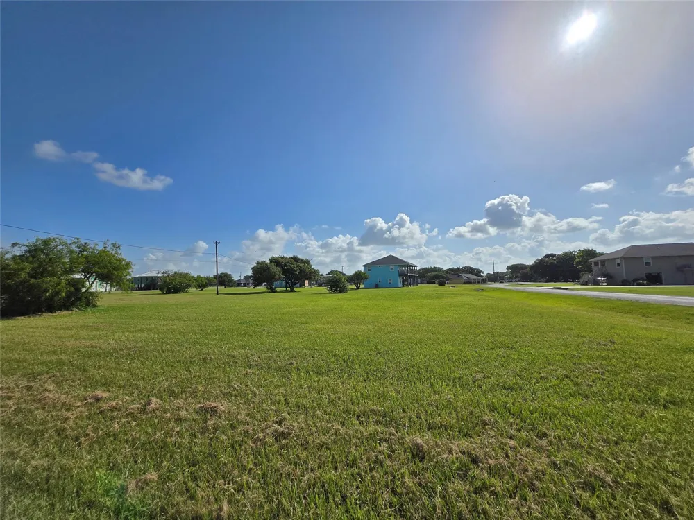 588 Bayview Drive Palacios, TX 77465