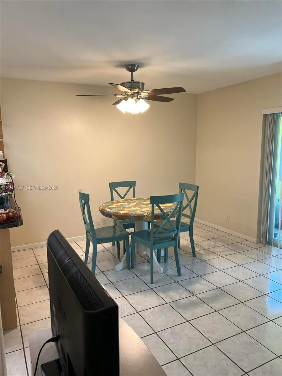 3745 SW 59th Ave #124 Davie, FL 33314