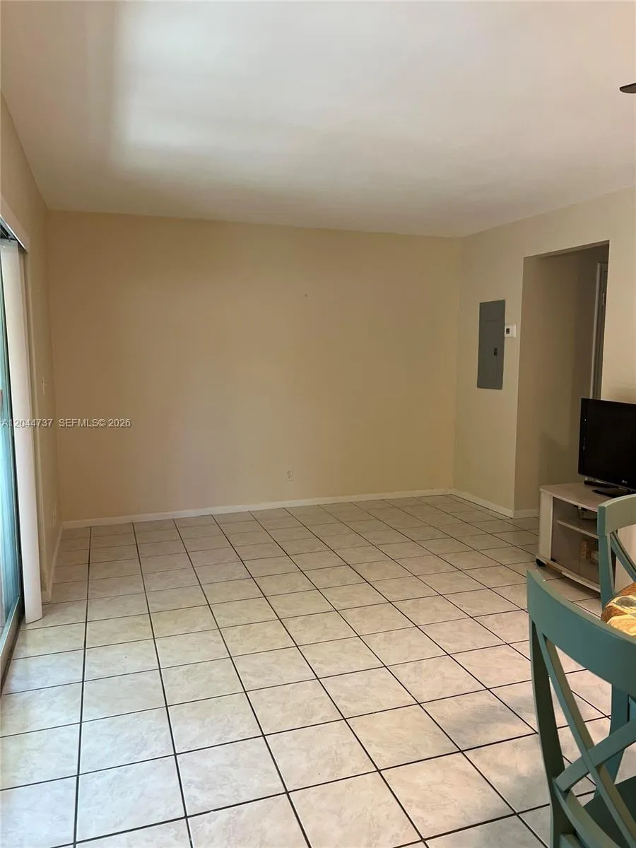 3745 SW 59th Ave #124 Davie, FL 33314
