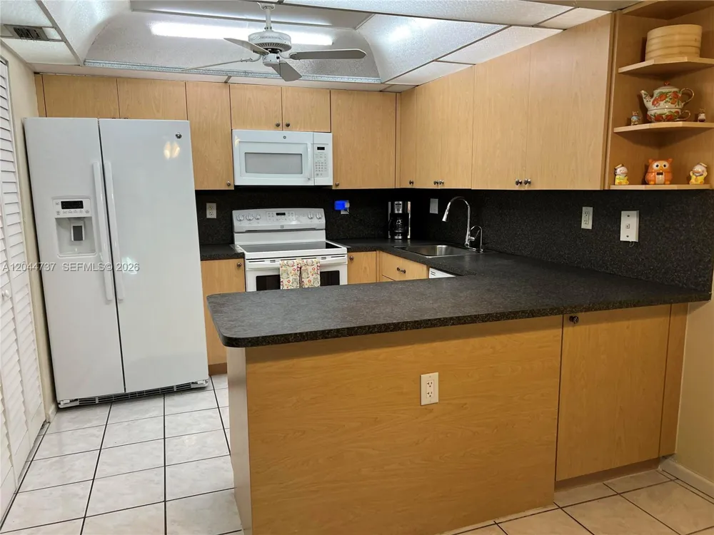 3745 SW 59th Ave #124 Davie, FL 33314
