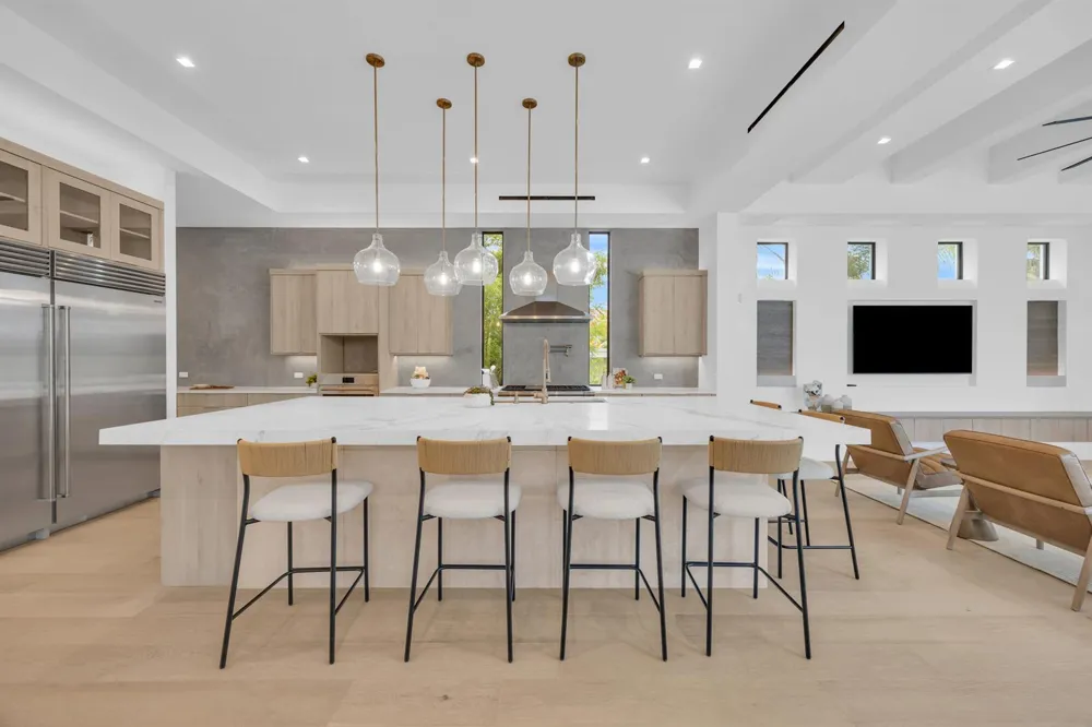 19175 W Riverside Drive Tequesta, FL 33469