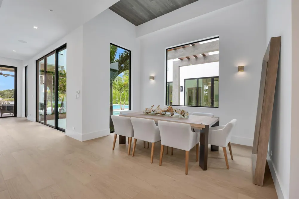 19175 W Riverside Drive Tequesta, FL 33469