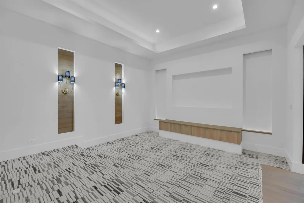 19175 W Riverside Drive Tequesta, FL 33469